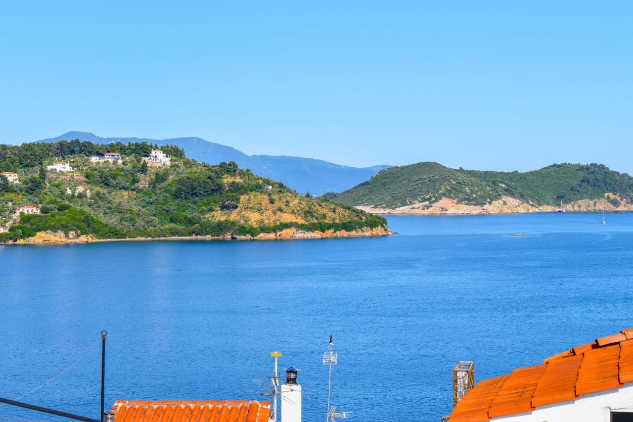 La Maison Plakes Rooftop Apt Skiathos Town Exterior foto