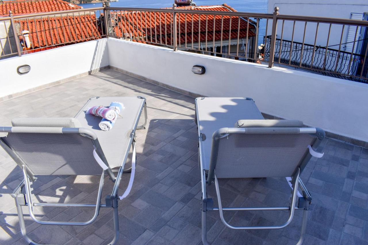 La Maison Plakes Rooftop Apt Skiathos Town Exterior foto