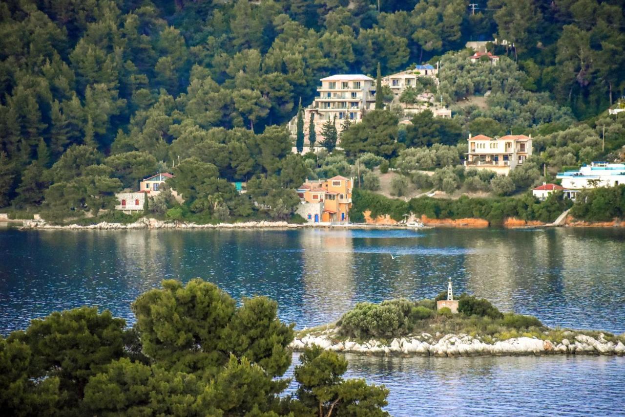 La Maison Plakes Rooftop Apt Skiathos Town Exterior foto